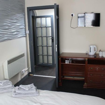 Donegal Lodgings - Apt 3 - Br En-Suite Donegal Town Extérieur photo