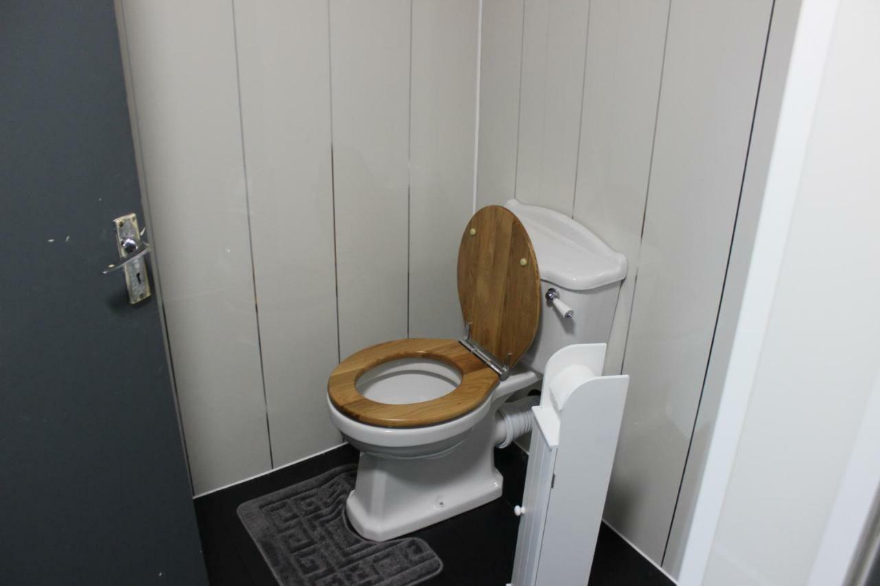 Donegal Lodgings - Apt 3 - Br En-Suite Donegal Town Extérieur photo